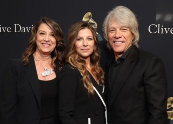 Dorothea Hurley, Stephanie Rose Bongiovi, dan Jon Bon Jovi menghadiri Pre-GRAMMY Gala & GRAMMY Salute to Industry Icons yang menghormati Jon Platt di The Beverly Hilton pada 3 Februari 2024 di Los Angeles.