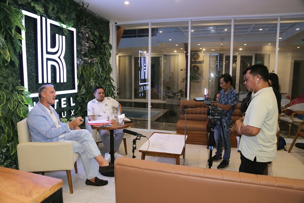 Klarfikasi Jamie McIntyre
