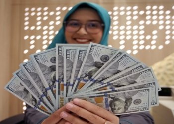 Rupiah Ambruk, Dolar AS Kini Sentuh Rp18.000