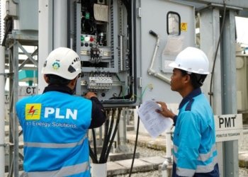 Petugas-PLN-Gardu-KIIC