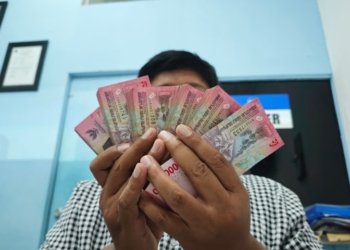 BI Rate Naik ke 5,5%, Rupiah Menguat Tipis, Dolar AS Kini Rp18.080