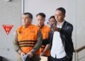Wakil Menteri Imigrasi dan Pemasyarakatan Silmy Karim berjalan menuju mobil tahanan setelah keluar dari Gedung Merah Putih KPK, Jakarta, Kamis (4/6/2026).