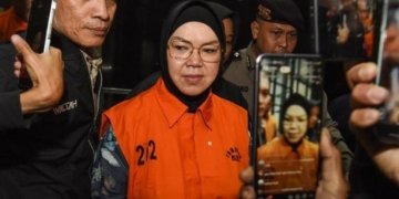 Bupati Sukoharjo Etik Suryani