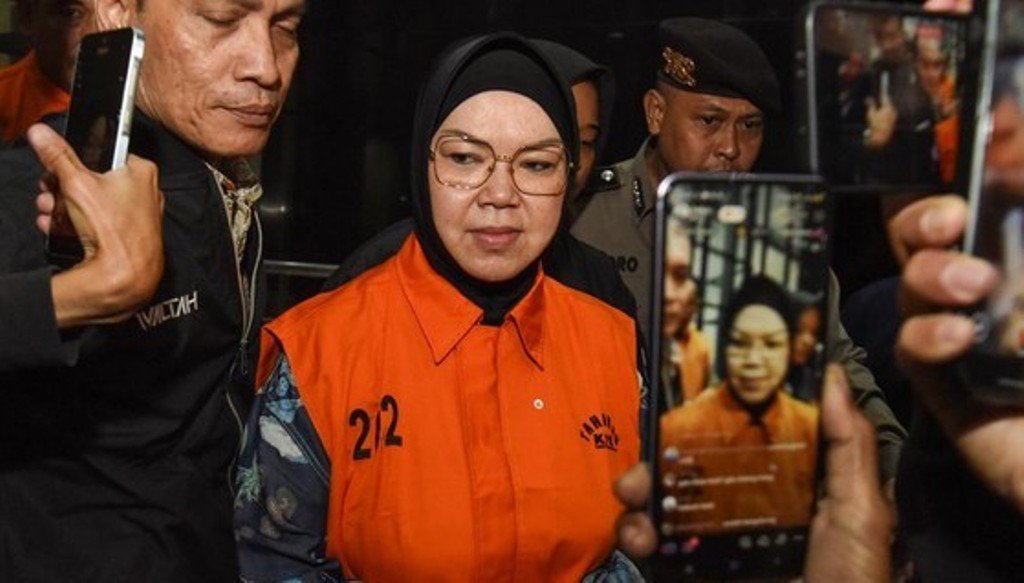 Bupati Sukoharjo Etik Suryani