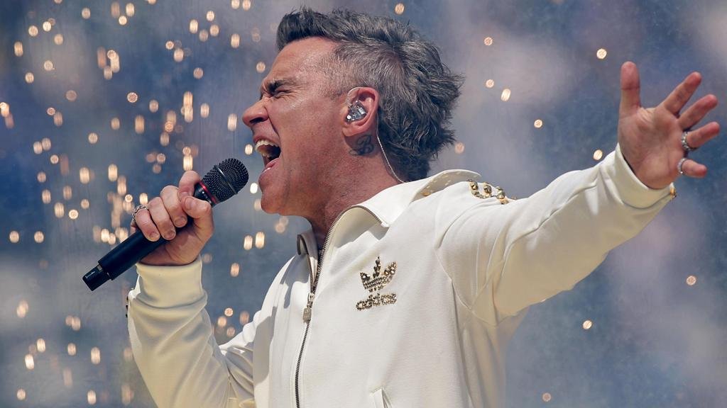Robbie Williams penyanyi Inggris dan mantan anggota Group Take That