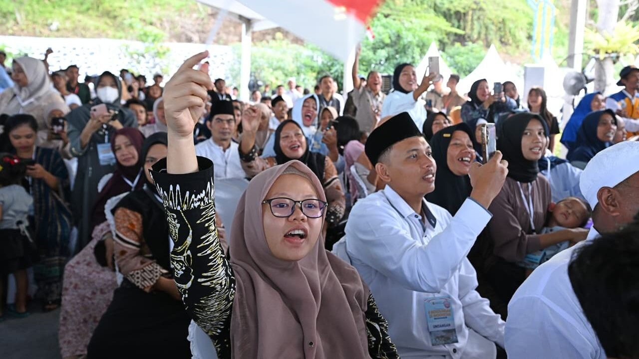 Warga Dari Berbagai Desa di NTB Sambut Antusias Peresmian Bendungan Meninting
