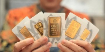 Harga Emas Antam Turun