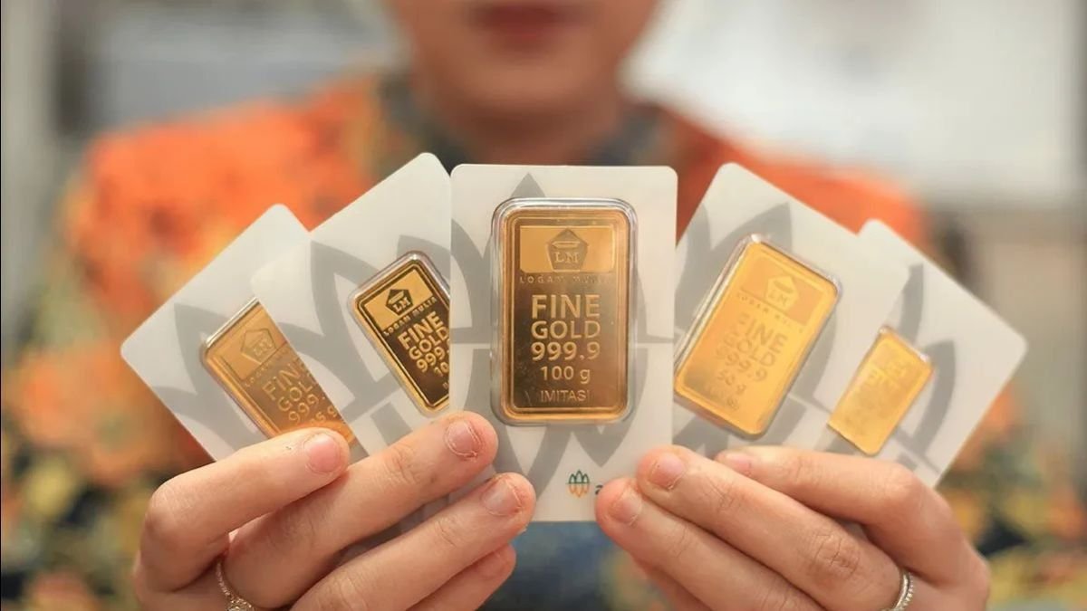 Harga Emas Antam Turun
